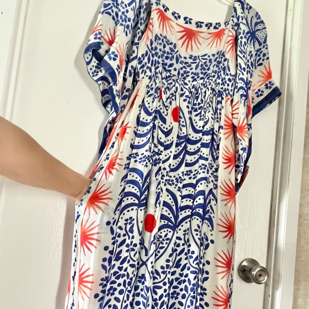 FARM RIO Afternoon Breeze Caftan Midi-Dress with Pockets - Picture 7 of 13